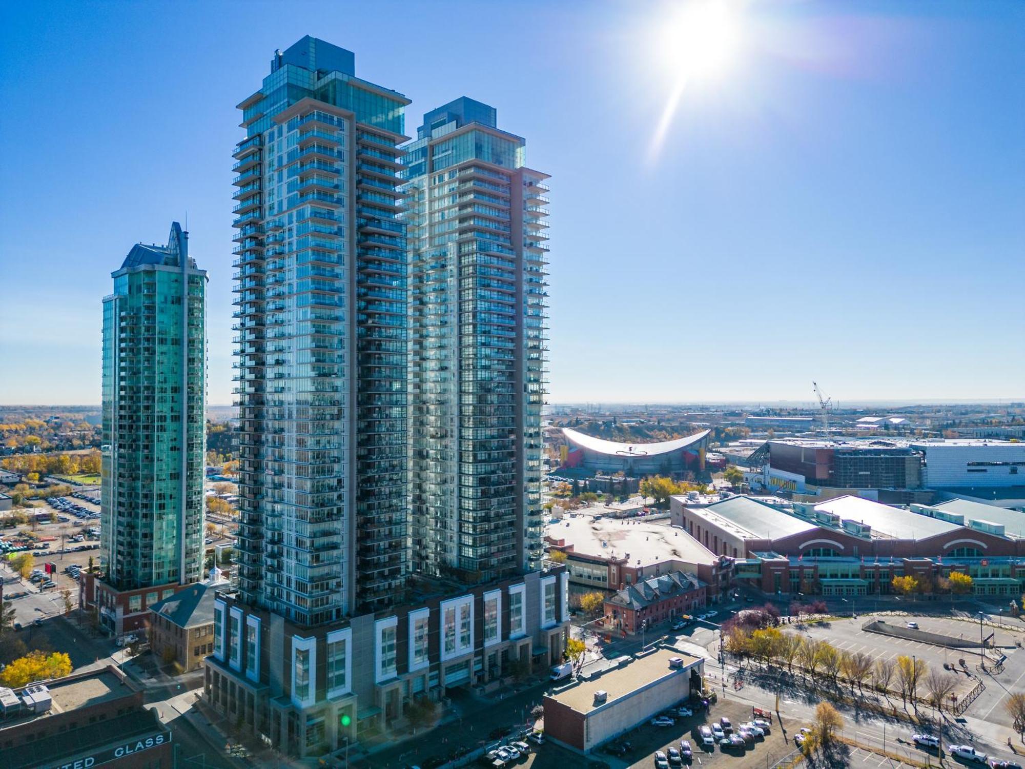 Modern Suite Calgary Downtown 5 Min Walk Stampede Экстерьер фото