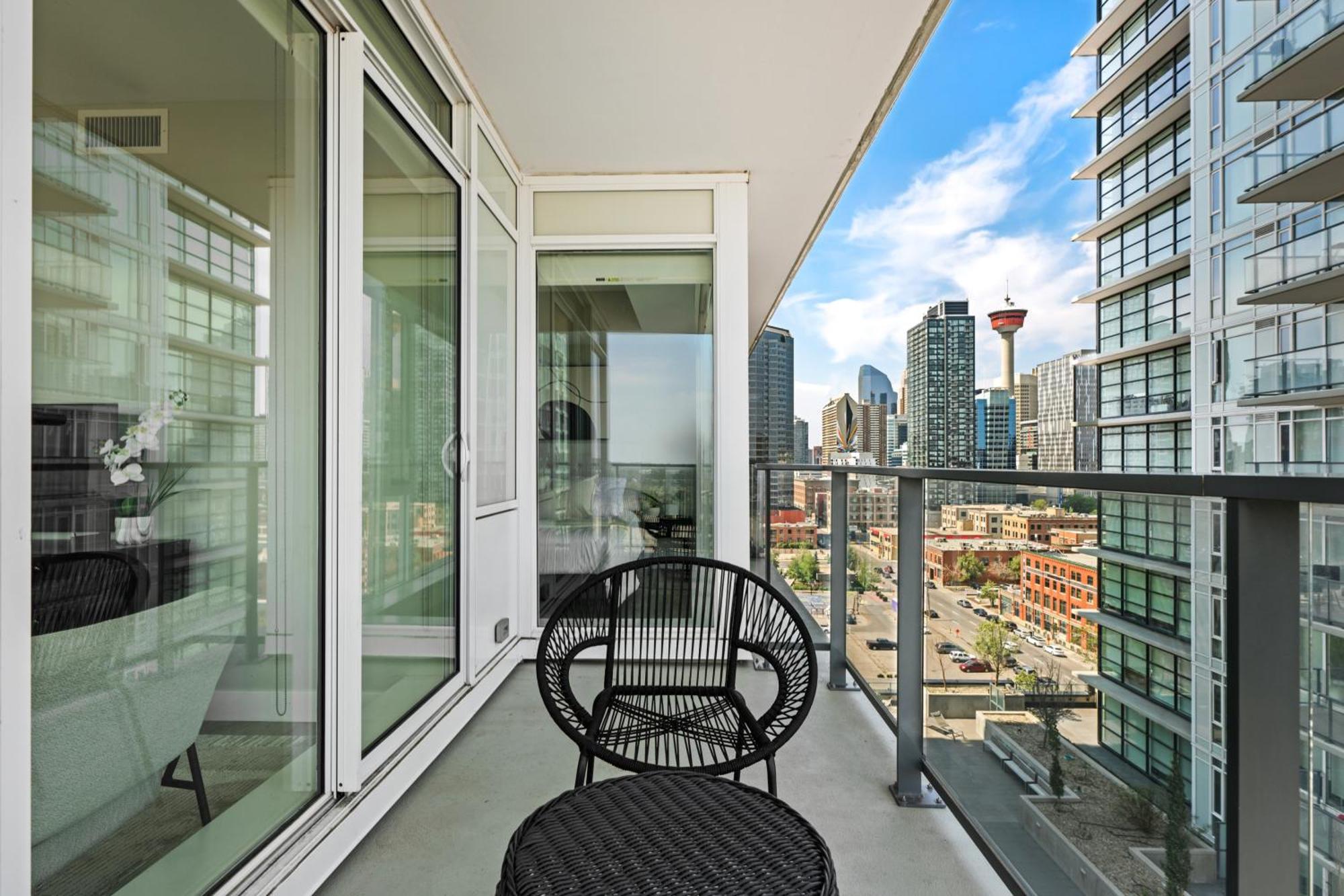 Modern Suite Calgary Downtown 5 Min Walk Stampede Экстерьер фото