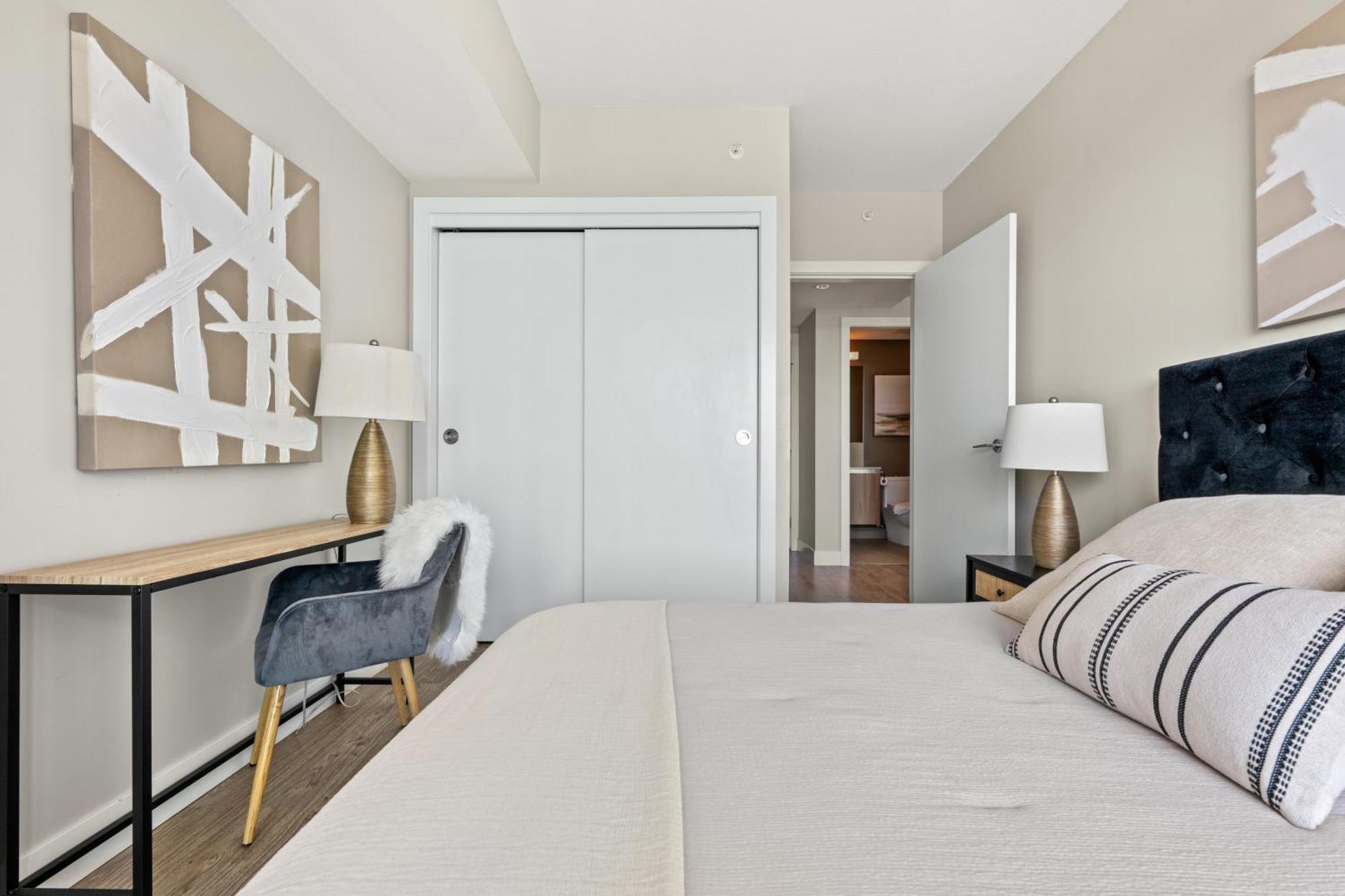 Modern Suite Calgary Downtown 5 Min Walk Stampede Экстерьер фото