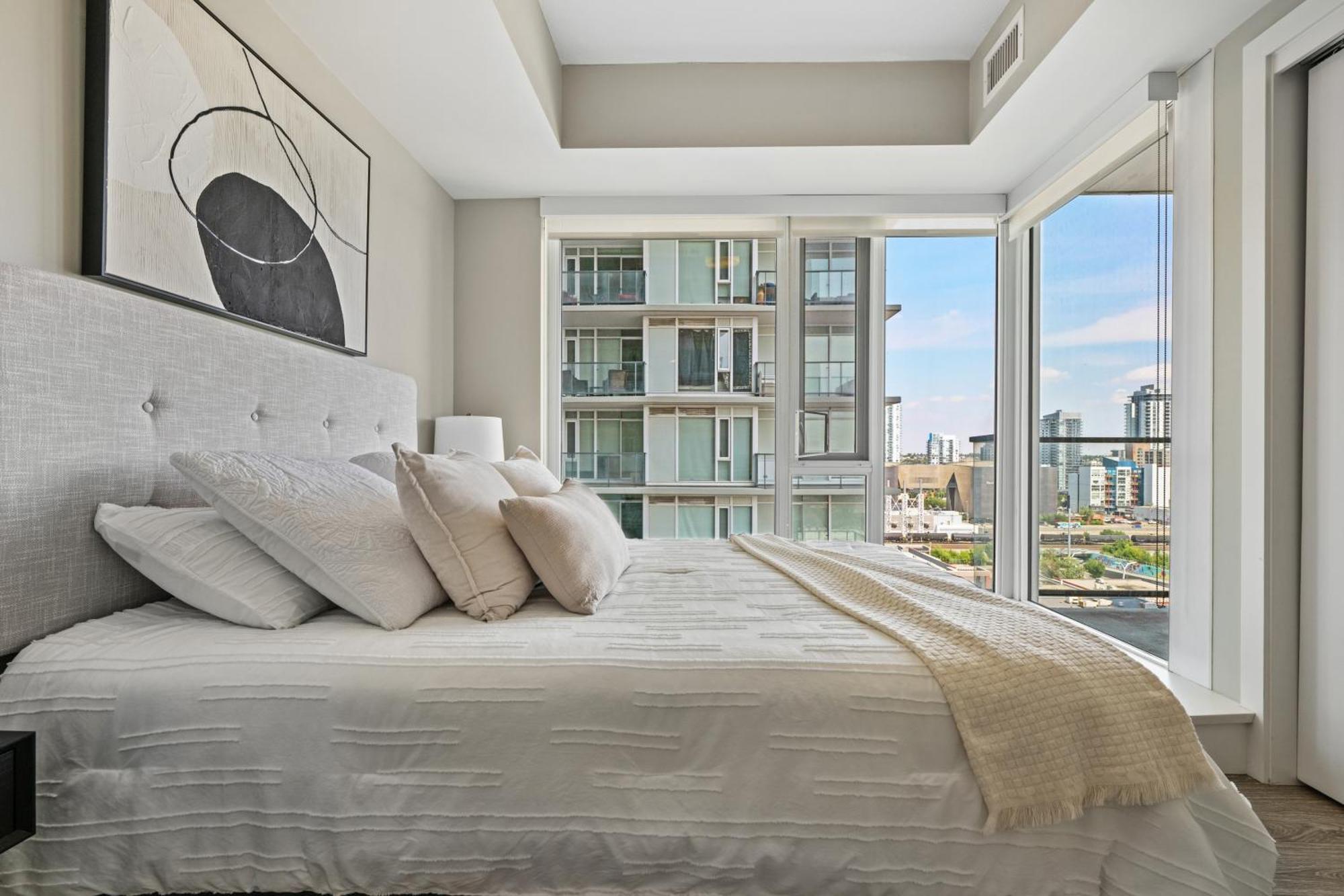 Modern Suite Calgary Downtown 5 Min Walk Stampede Экстерьер фото