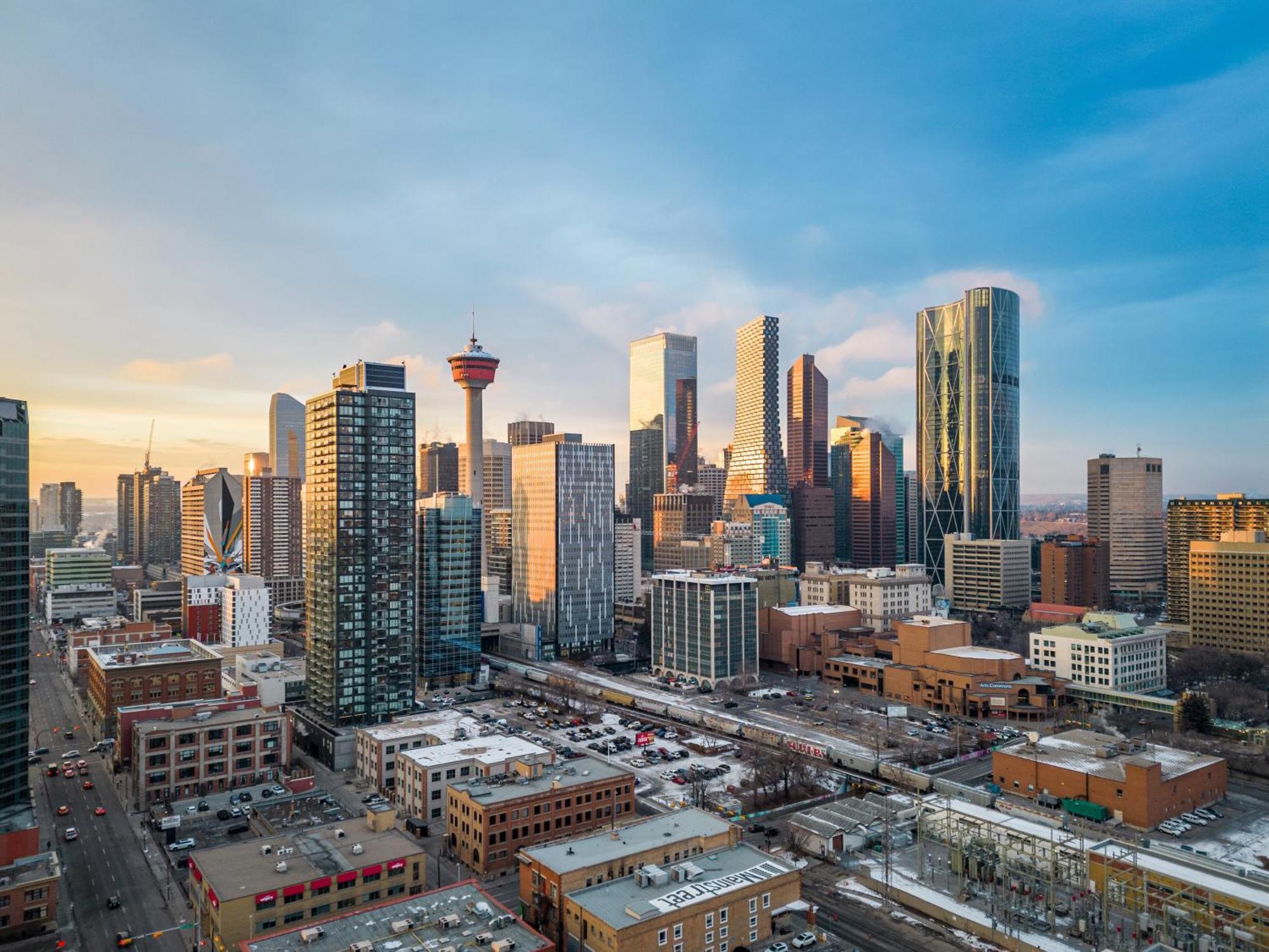 Modern Suite Calgary Downtown 5 Min Walk Stampede Экстерьер фото
