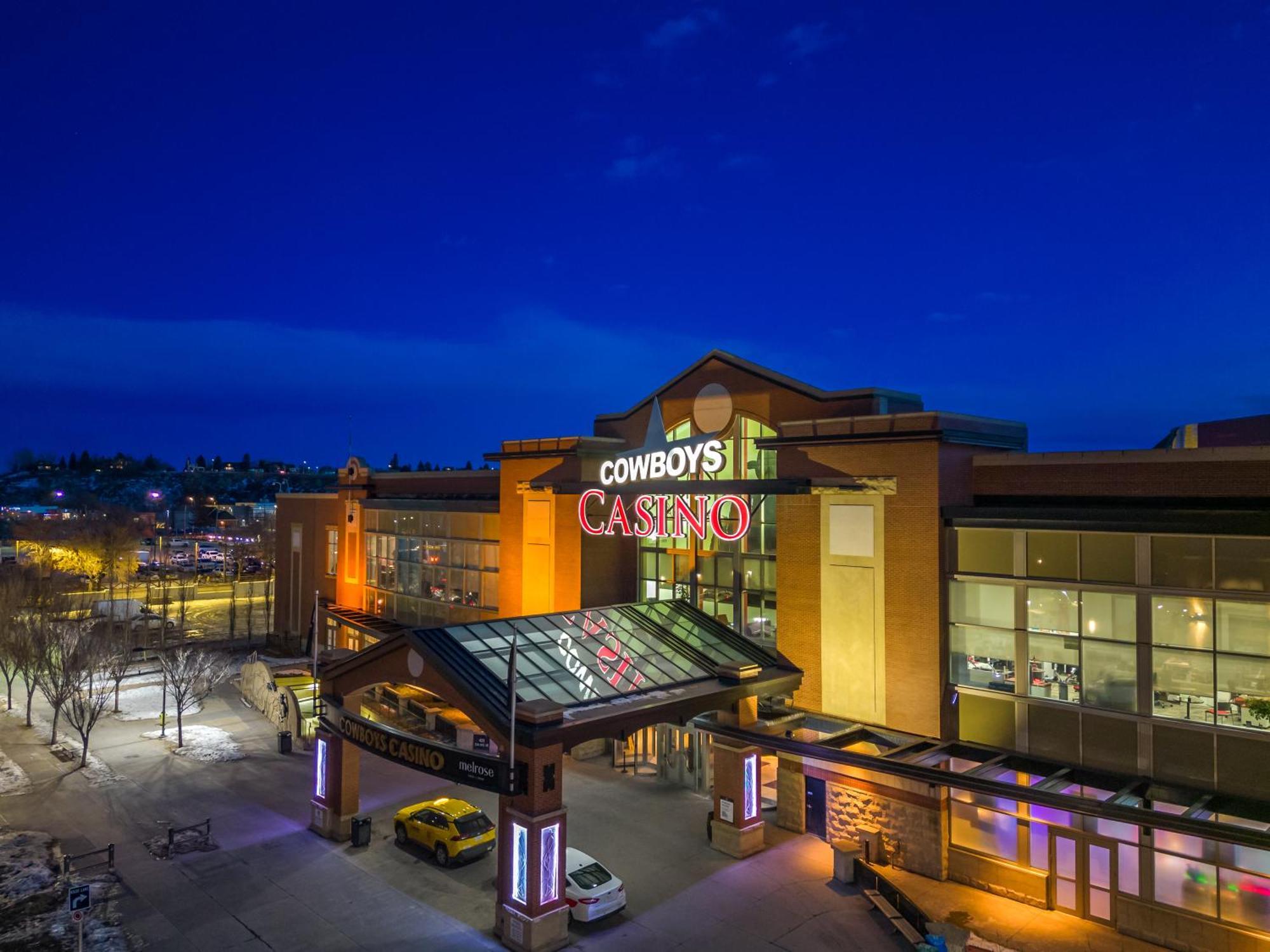 Modern Suite Calgary Downtown 5 Min Walk Stampede Экстерьер фото