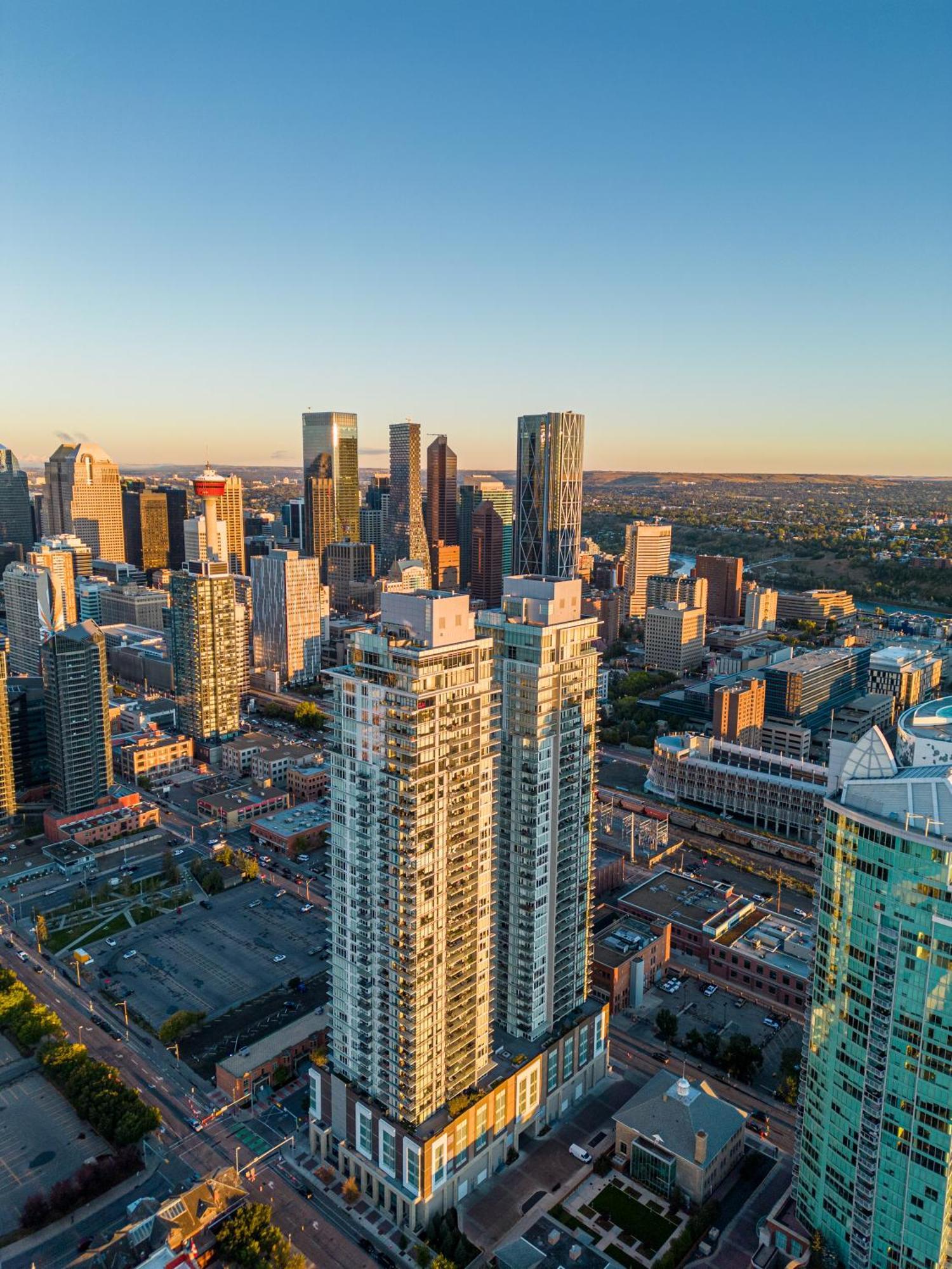 Modern Suite Calgary Downtown 5 Min Walk Stampede Экстерьер фото