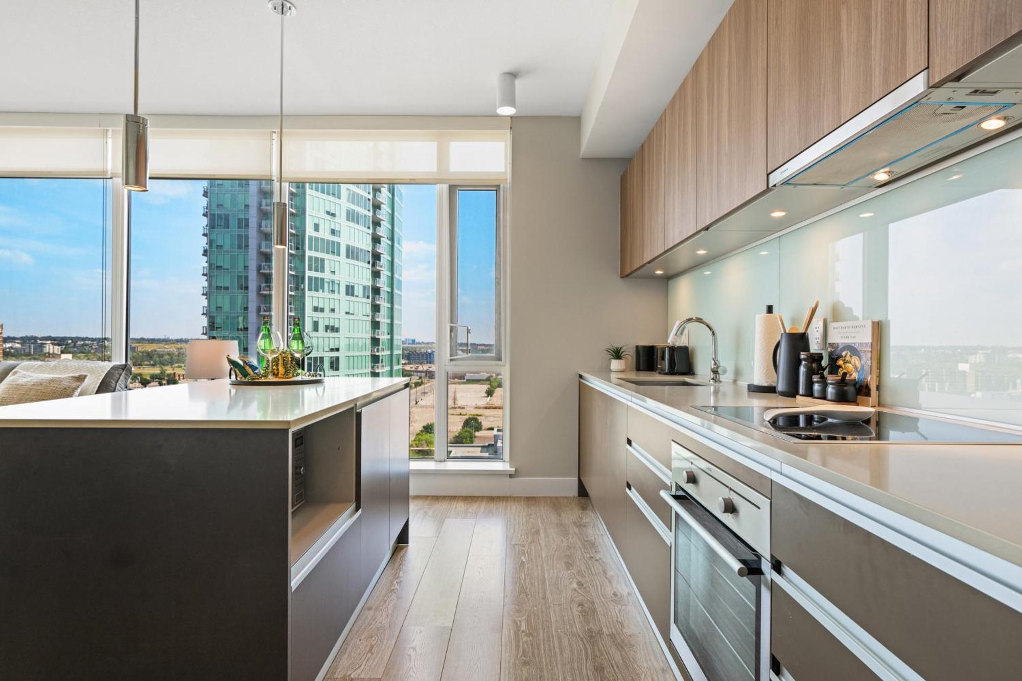 Modern Suite Calgary Downtown 5 Min Walk Stampede Экстерьер фото
